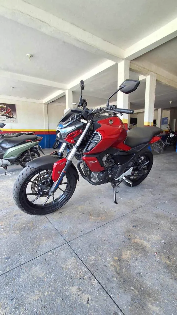 YAMAHA FZ 15 FAZER ABS FRENTE ESQUERDA